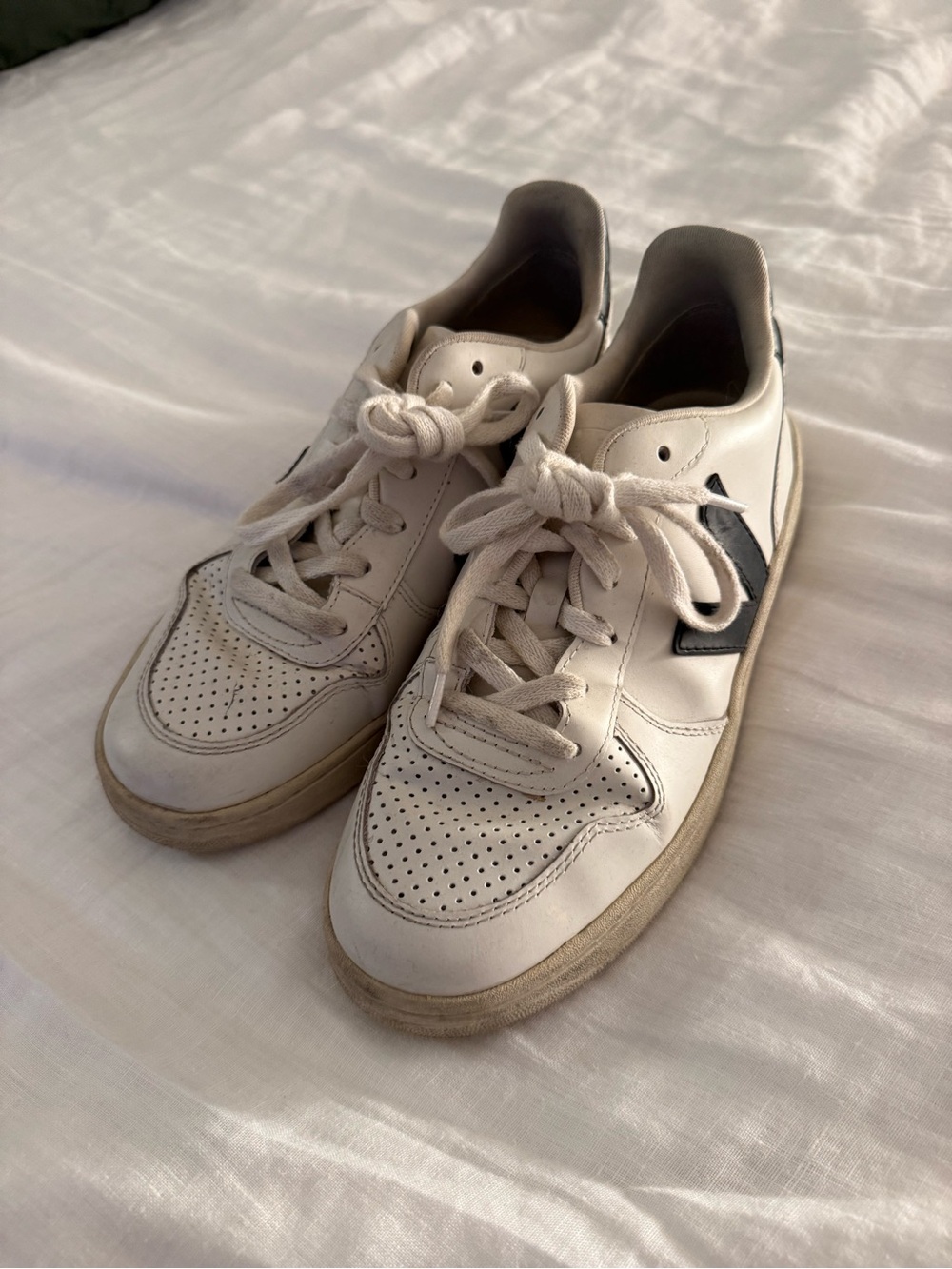 Veja Esplar Leather Sneakers (White/Black)